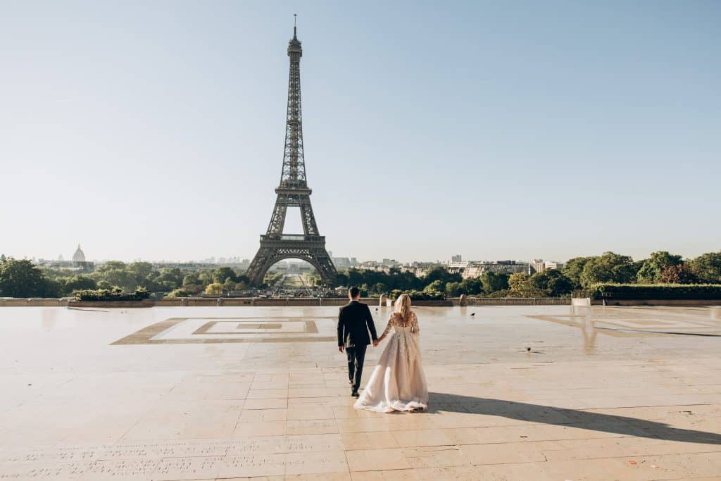 Can you see the Eiffel Tower from Any Paris Airports?